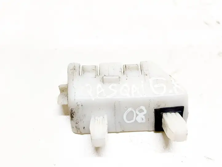 Nissan Qashqai (2006 - 2010) 85227JD00A Кронштейн заднего бампера — фото 1