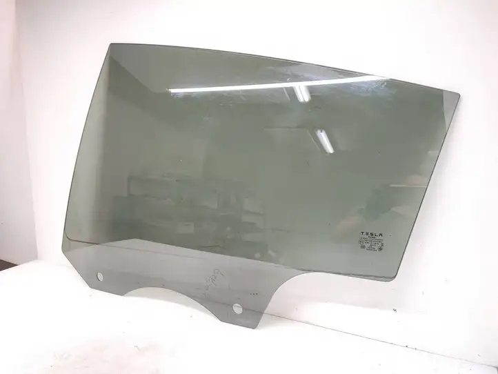 Tesla Model Y (2019 - 2024) 43R011876 Стекло задней двери — фото 1