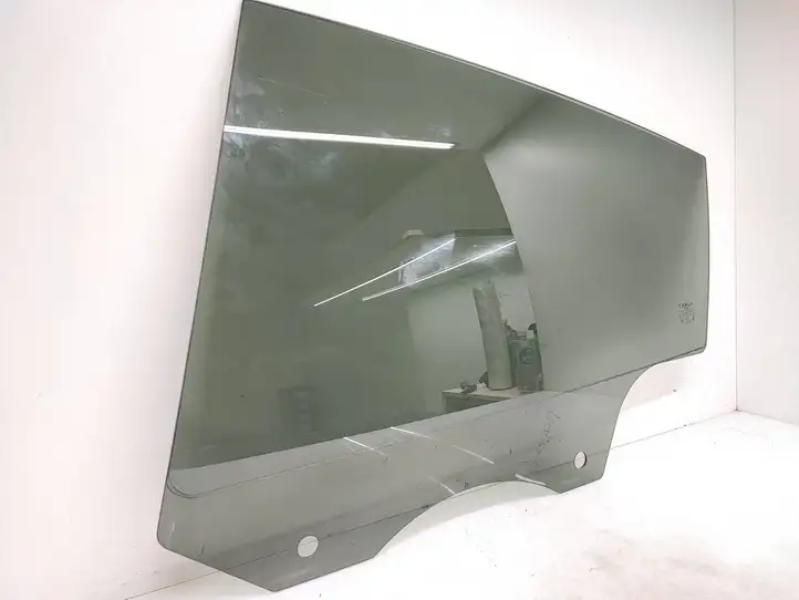 Tesla Model Y (2019 - 2024) 43R011876 Стекло задней двери — фото 2