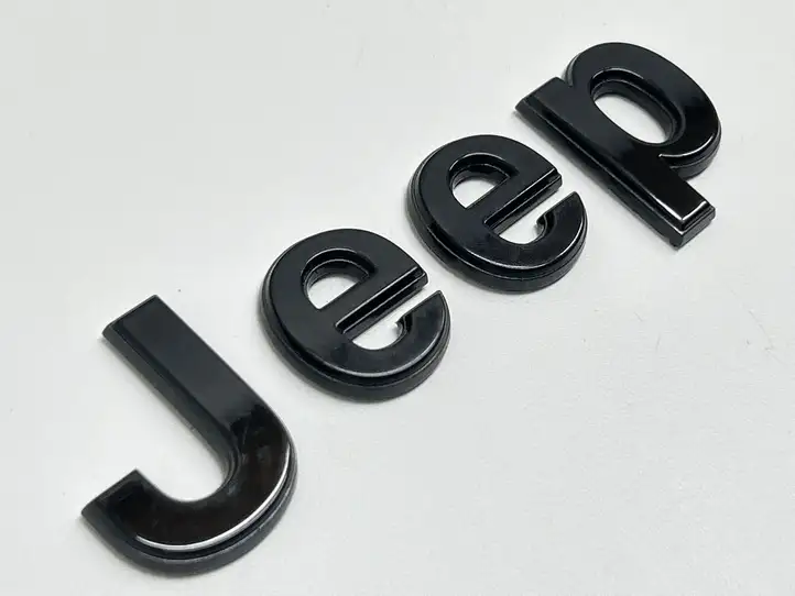 Jeep Grand Cherokee WL (2021 - ) Эмблема модели на переднюю дверь — фото 2