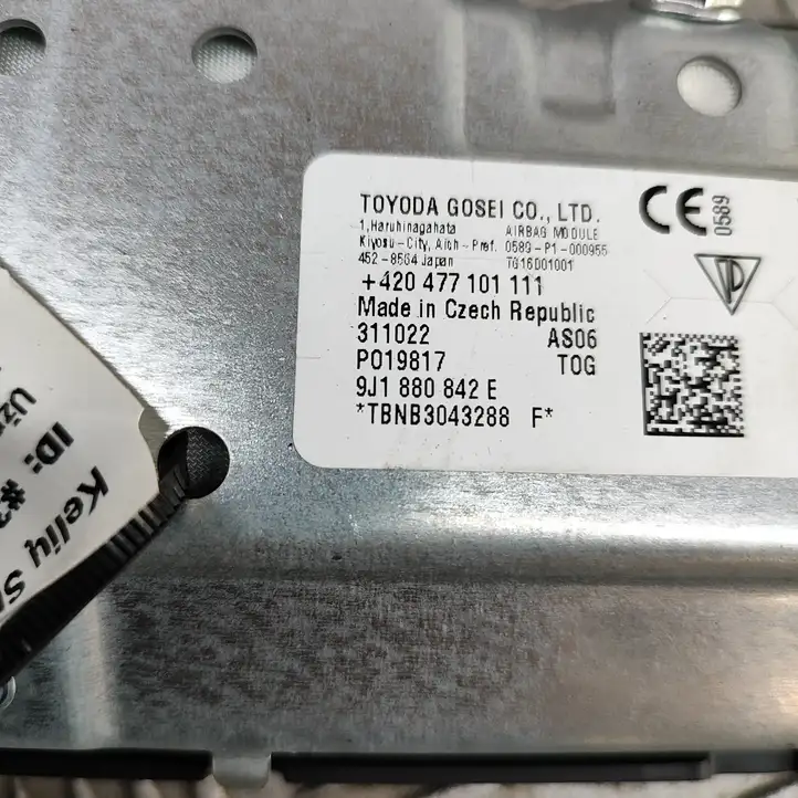 Audi E-tron GT (2020 - ) 9J1880842E Коленная подушка безопасности — фото 7