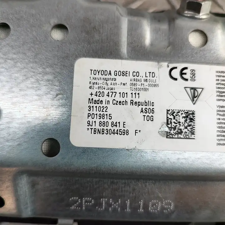 Audi E-tron GT (2020 - ) 9J1880841E Коленная подушка безопасности — фото 7