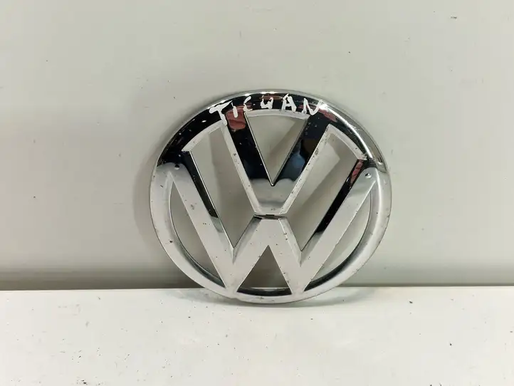 Volkswagen Tiguan (2007 - 2011) 5N0853630 Эмблема производителя — фото 2