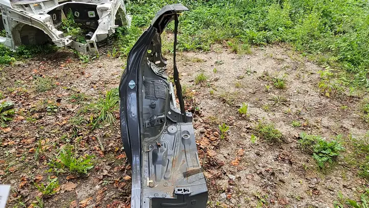 Toyota C-HR I (2016 - 2022) Задняя четверть — фото 7