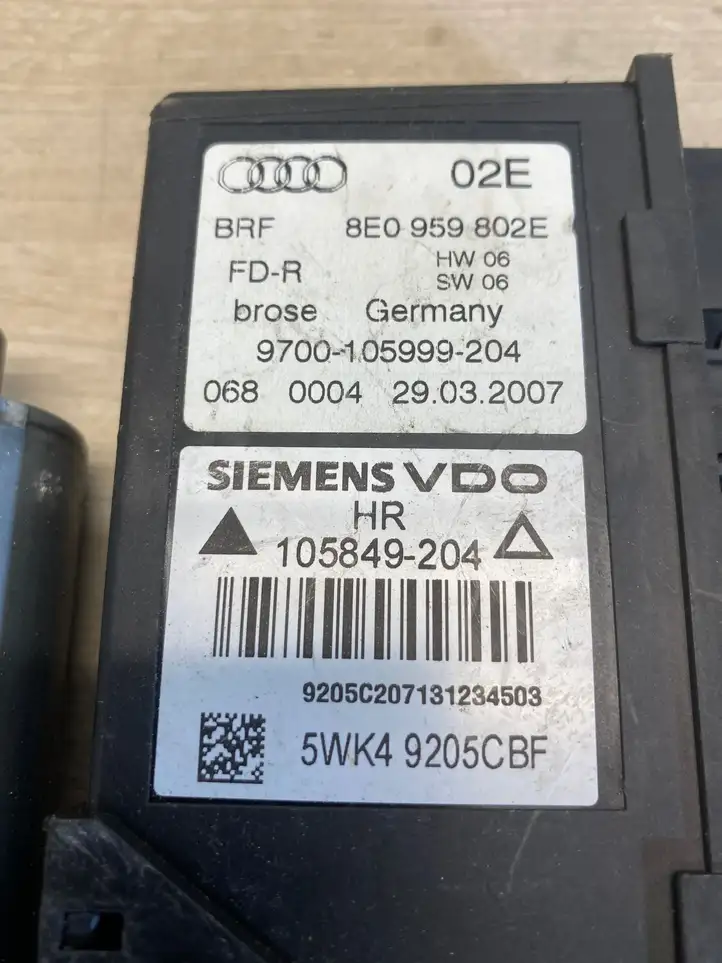 Audi A4 S4 B7 8E 8H (2004 - 2009) 8e0959802e Стеклоподъемник задней двери — фото 4
