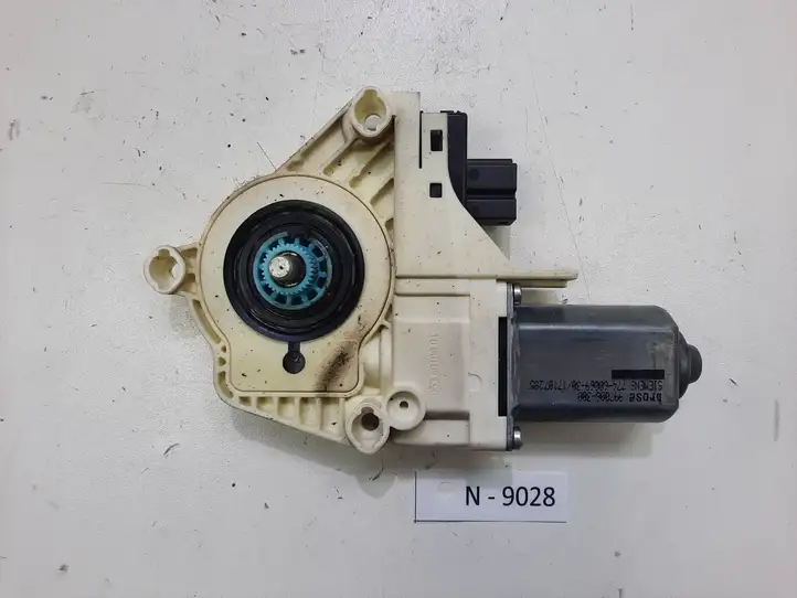 Audi A6 S6 C6 4F (2004 - 2008) 4F0959802F Стеклоподъемник задней двери — фото 2
