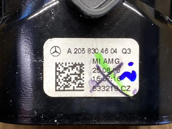 Mercedes-Benz GLC X253/C253 (2015 - ) A2058304604 Центральный воздушный дефлектор — фото 3