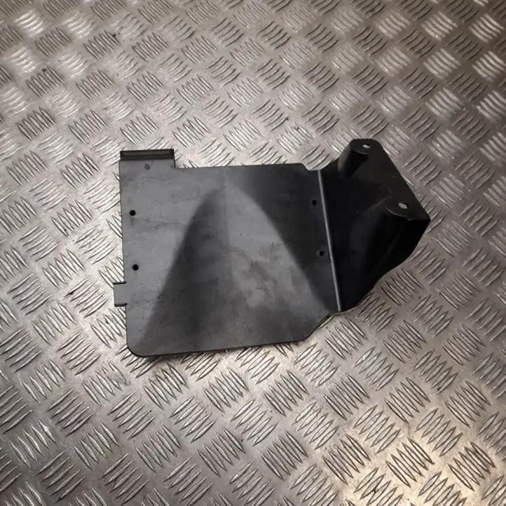 Tesla Model S (2012 - 2016) 100749300F Другая деталь консоли (туннеля) — фото 1