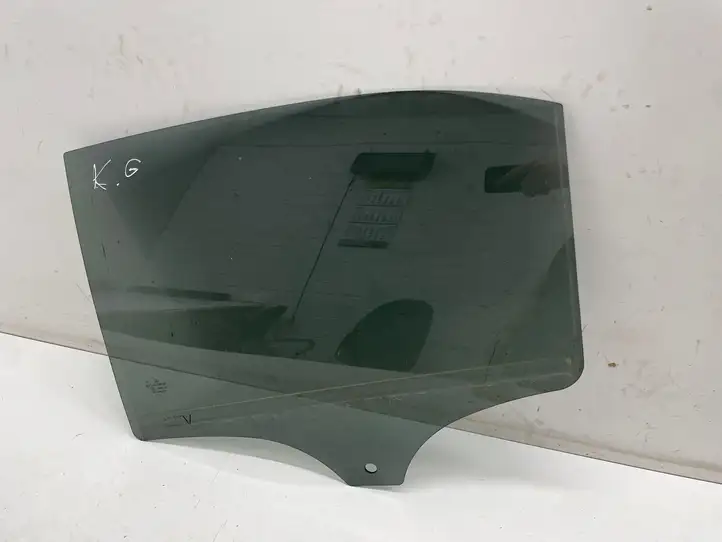 Mercedes-Benz A W177 (2018 - ) Стекло задней двери — фото 1
