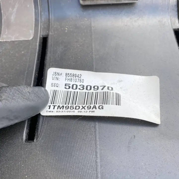 Chrysler 300C (2011 - 2014) 1TM95DX9AG Бардачок в сборе — фото 10
