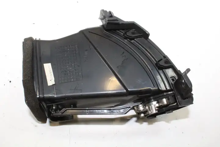 Kia Sorento (2009 - 2014) 974202P000 Воздушная решетка панели — фото 4