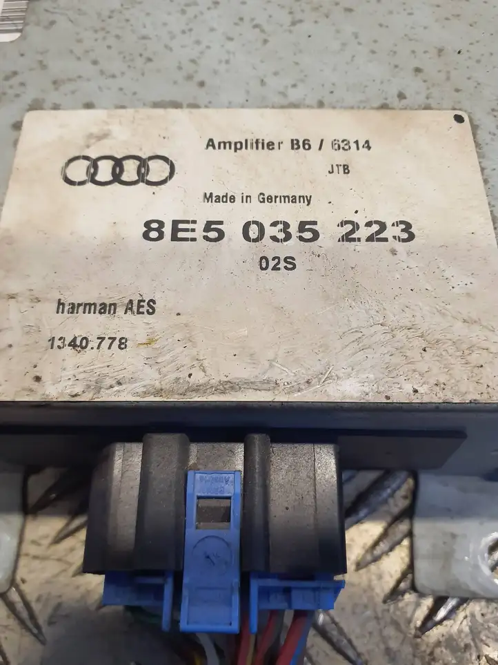 Audi A4 S4 B6 8E 8H (2000 - 2006) 8E5035223 Усилитель звука — фото 7