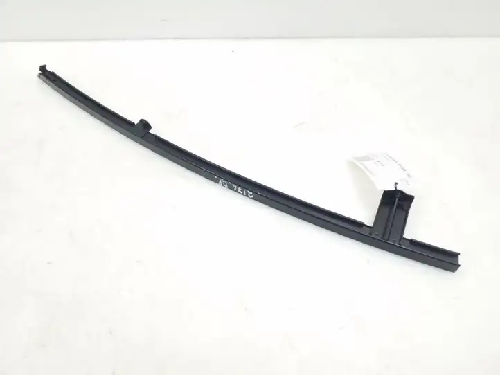 Toyota Corolla Verso AR10 (2004 - 2009) 6748164011 Прочая отделка передней двери — фото 1