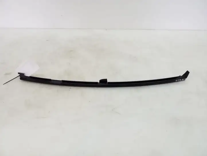 Toyota Avensis T270 (2009 - 2012) 6740720340 Прочая отделка задней двери — фото 1