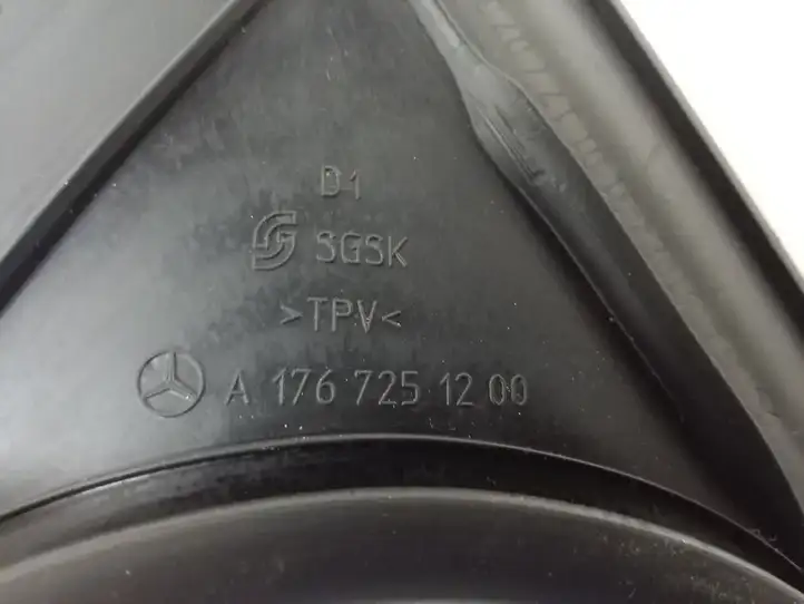 Mercedes-Benz A W176 (2012 - 2018) A1767251200 Прочая отделка передней двери — фото 2