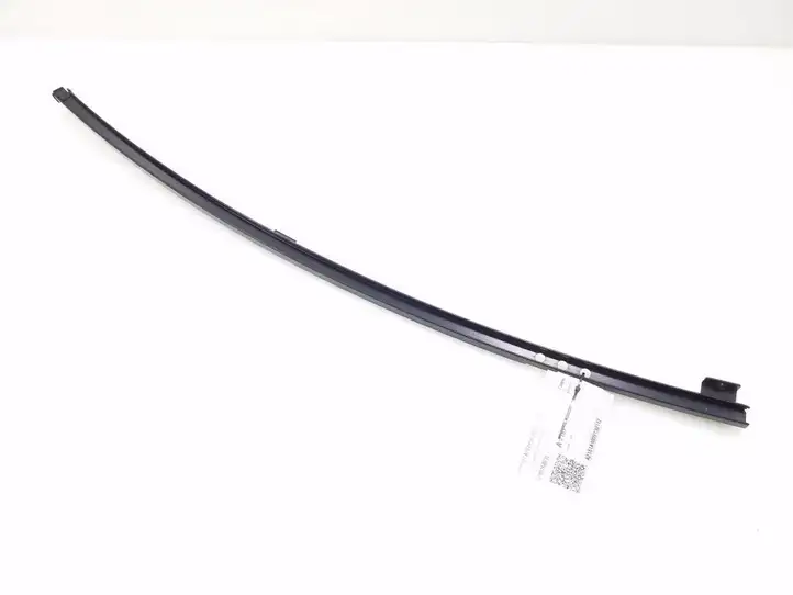 Toyota Verso (2009 - 2012) 6740764010 Прочая отделка задней двери — фото 2