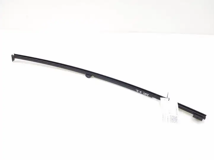 Toyota Verso (2009 - 2012) 6740864010 Прочая отделка задней двери — фото 1