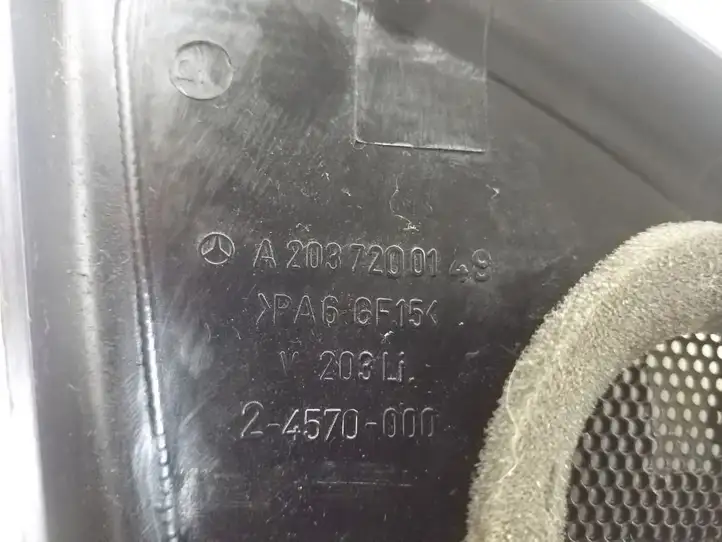 Mercedes-Benz C W203 (2000 - 2007) A2037200148 Прочая отделка передней двери — фото 2