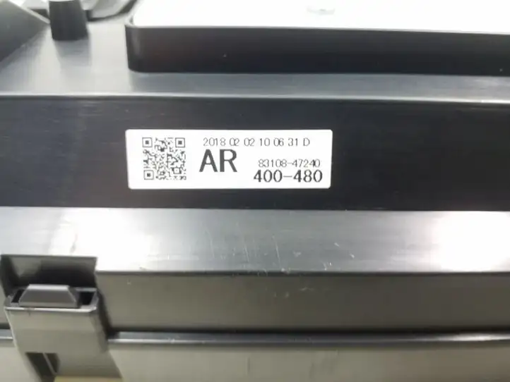 Toyota Prius Prime (2017 - ) Отделка панели приборов — фото 4