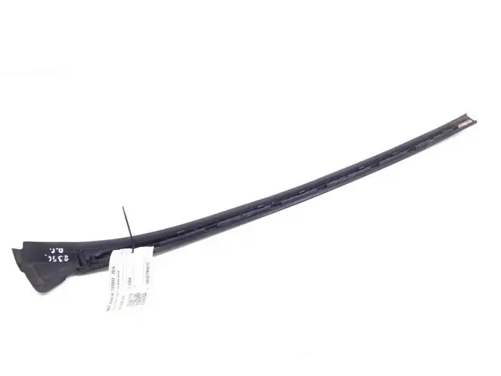 Mercedes-Benz E W212 (2009 - 2016) A2126901262 Накладка стоек лобового стекла — фото 2