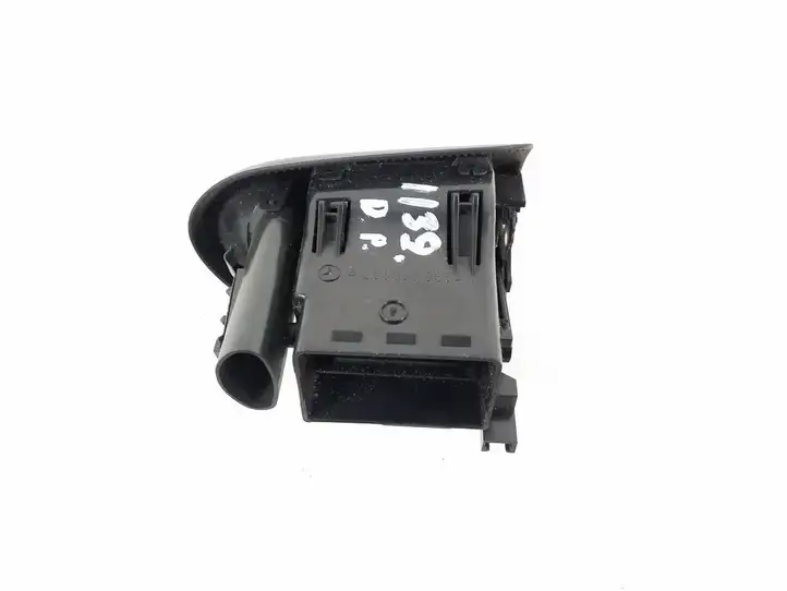 Mercedes-Benz C W203 (2000 - 2007) A2038300654 Боковой воздушный дефлектор — фото 4