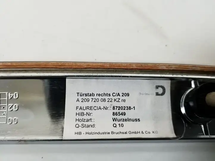 Mercedes-Benz CLK A209,C209 (2002 - 2009) A2097200822 Декоративная накладка передней двери — фото 2