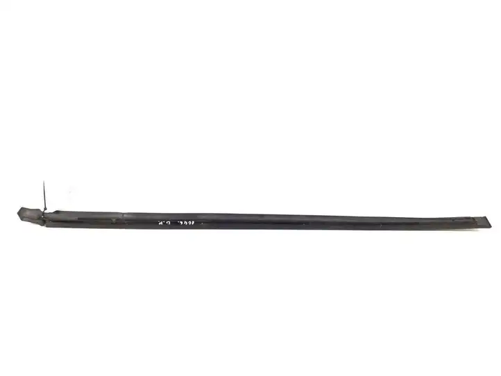 Mercedes-Benz CLC CL 203 (2008 - 2011) A2036983098 Накладка стоек лобового стекла — фото 2