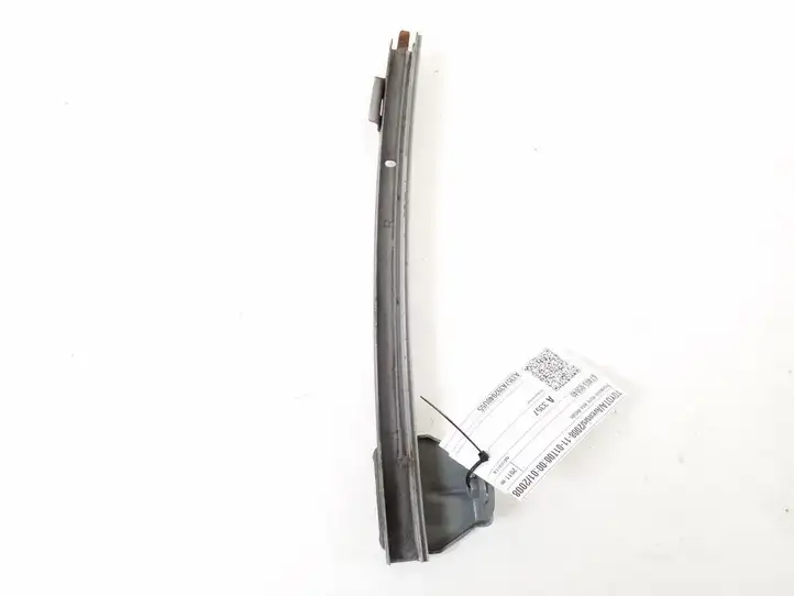 Toyota Avensis T270 (2009 - 2012) 67403-05040 Прочая отделка передней двери — фото 1