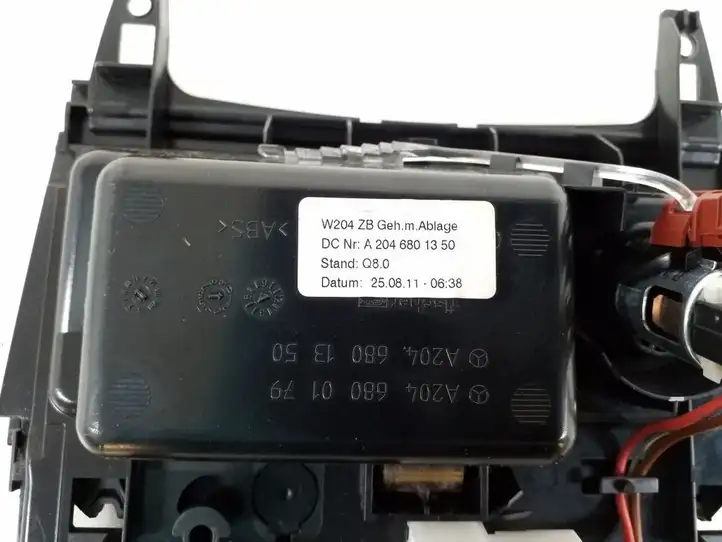 Mercedes-Benz GLK X204 (2008 - 2016) A2046801350 Пепельница — фото 4