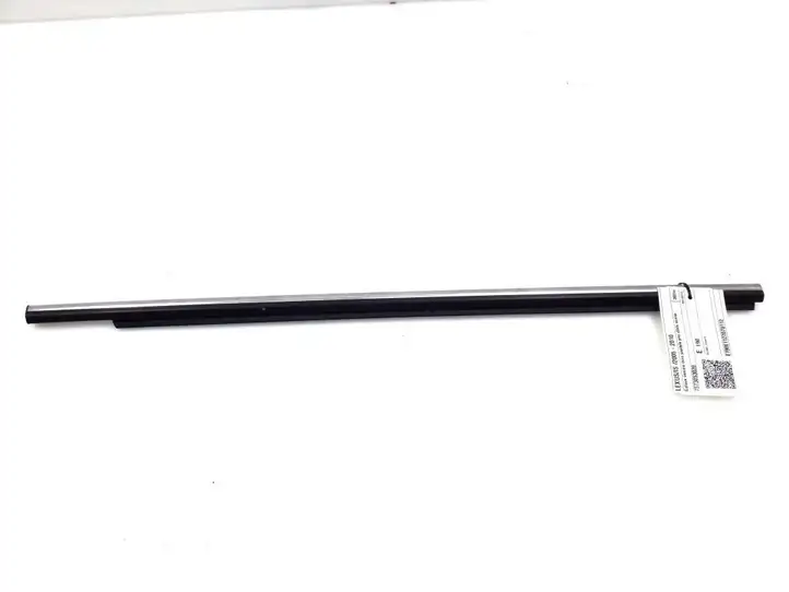 Lexus IS 220D-250-350 (2005 - 2010) 7573053020 Молдинги задней двери — фото 1