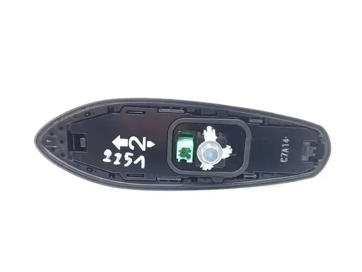 Toyota RAV 4 (XA40) (2012 - 2018) 8676647020 GPS антенна — фото 2