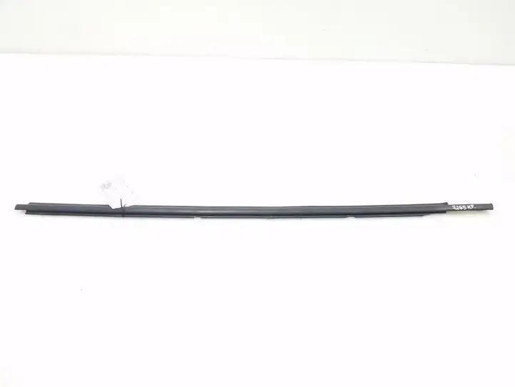 Toyota Land Cruiser (J120) (2002 - 2009) 7571260061 Накладка стекла передней двери — фото 1