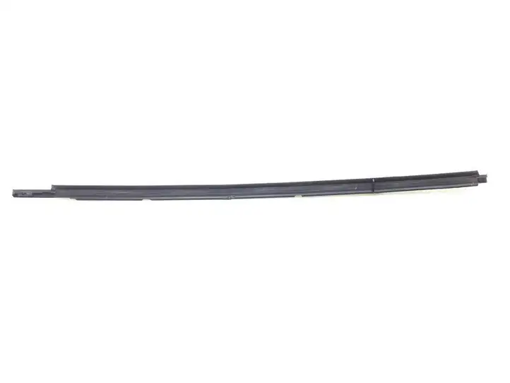 Toyota Land Cruiser (J120) (2002 - 2009) 7571260061 Накладка стекла передней двери — фото 3