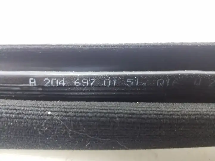 Mercedes-Benz C W204 (2007 - 2014) A20469701519B00 Уплотнитель кузова — фото 2