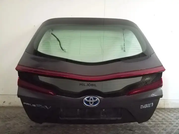 Toyota Prius Prime (2017 - ) Крышка багажника — фото 3