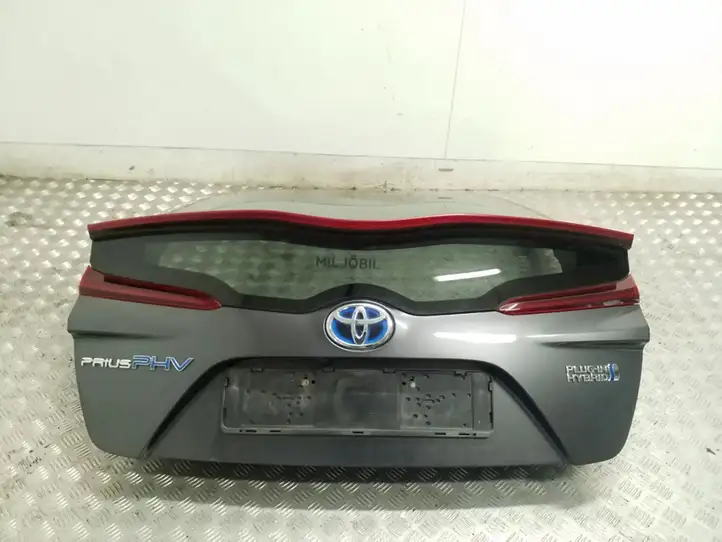 Toyota Prius Prime (2017 - ) Крышка багажника — фото 6