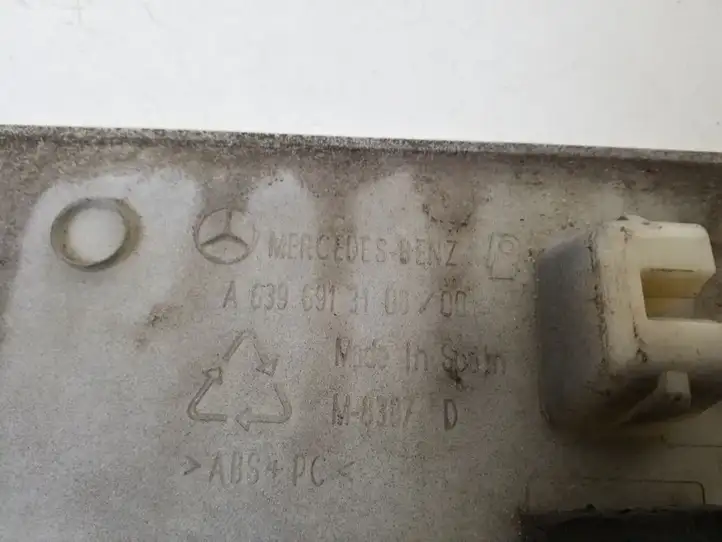 Mercedes-Benz Vito Viano W639 (2003 - 2010) A6396913108 Молдинги раздвижных дверей — фото 2