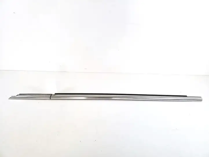 Mercedes-Benz S W221 (2005 - 2013) A2216903380 Накладка стекла передней двери — фото 1