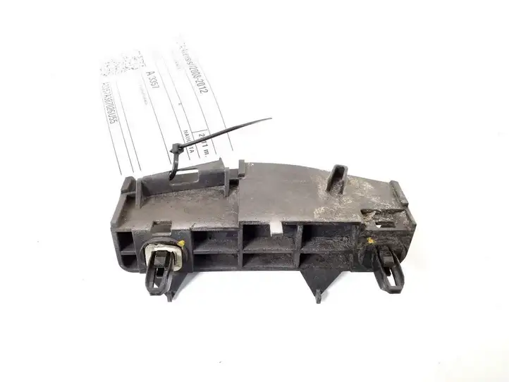 Toyota Avensis T270 (2009 - 2012) 52562-05030 Кронштейн заднего бампера — фото 3
