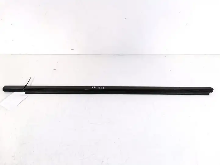 Mercedes-Benz E W211 (2002 - 2009) A2116900380 Накладка стекла передней двери — фото 1
