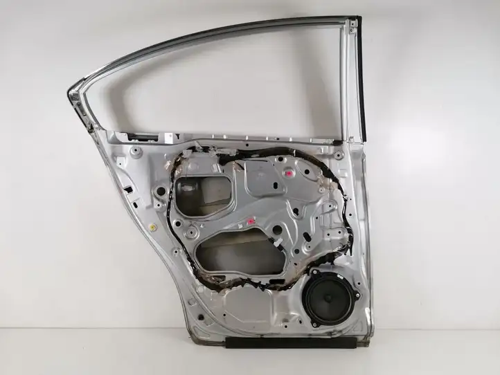 Toyota Avensis T270 (2009 - 2012) 67004-05040 Задняя дверь — фото 4