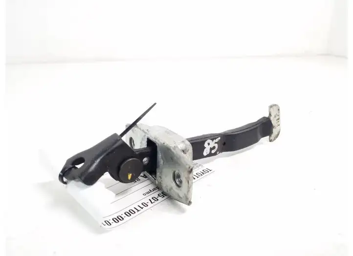 Toyota Hilux (2008 - 2011)  68630-0K020 Ограничитель открывания задней двери