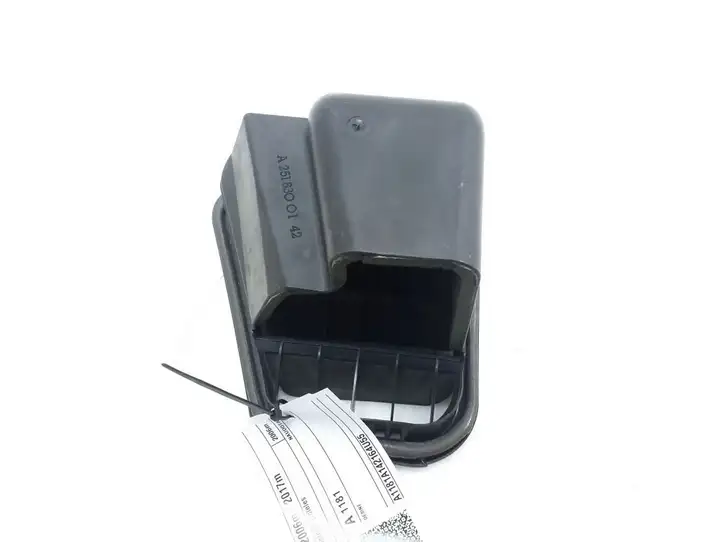 Mercedes-Benz R W251 (2005 - 2013) A2518300142 Решетка в крыле — фото 2
