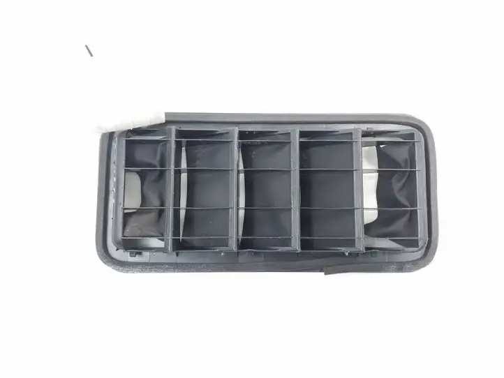 Toyota Prius+ (ZVW40) (2011 - 2018) 6293144020 Решетка в крыле — фото 1