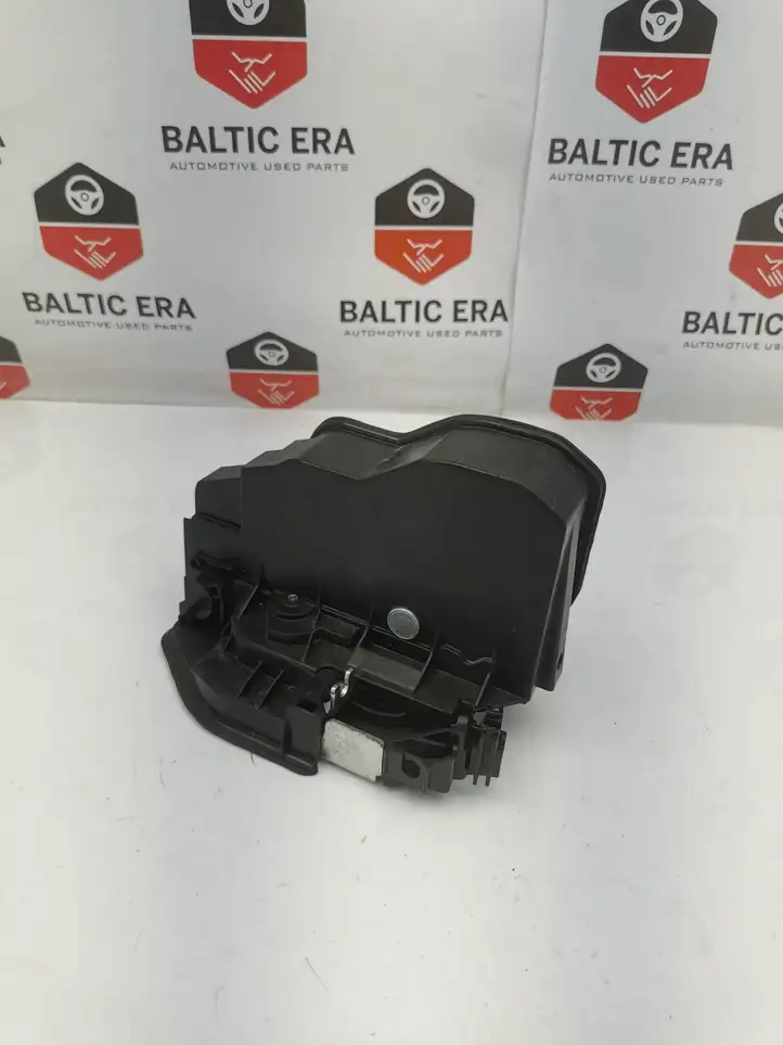 BMW 3 F30 F35 F31 (2012 - 2018) 7229460 Замок задней двери — фото 1