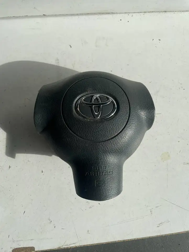Toyota Corolla E120 E130 (2004 - 2007) 4513002270 Подушка безопасности руля — фото 1