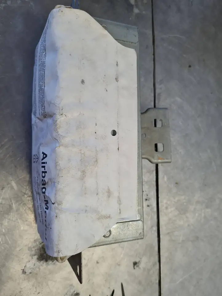 Ford Mondeo Mk III (2000 - 2007) 65188526 Подушка безопасности пассажира — фото 2