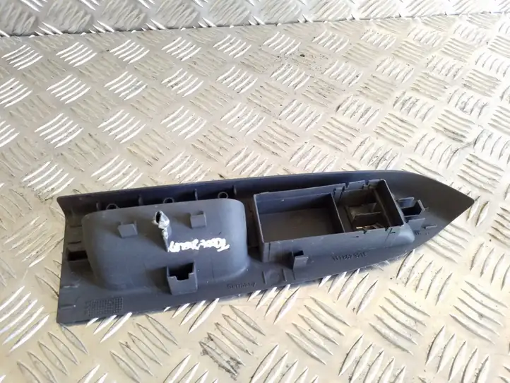 Volkswagen Touran I (2003 - 2010) 1T1867371E Накладка кнопки стеклоподъемника — фото 2
