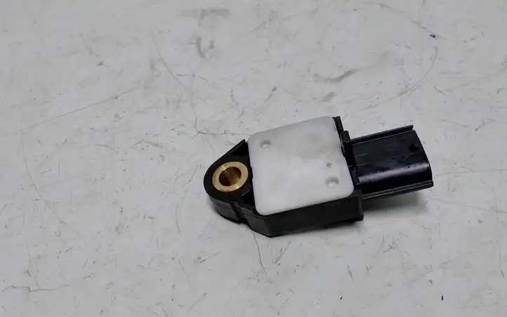 Toyota Yaris (2005 - 2009) 898310D010 Датчик удара SRS — фото 4