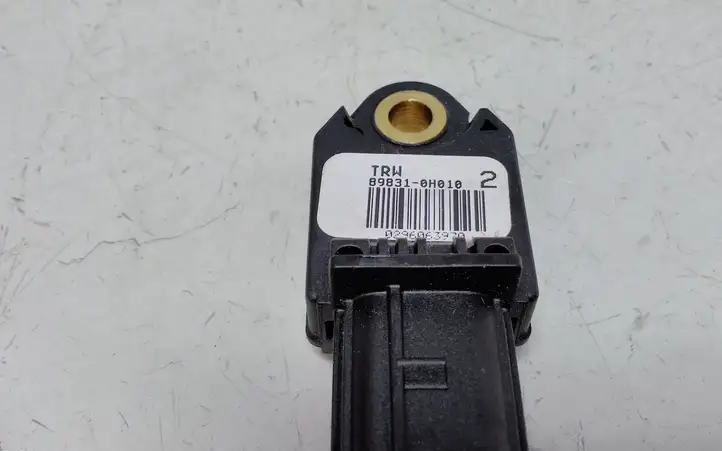 Toyota Yaris (2005 - 2009) 898310H010 Датчик удара SRS — фото 2